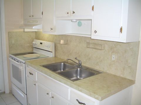 Tiny photo for 2737 NE 28th Street #7w, Lighthouse Point, FL 33064 (MLS # B26031274)