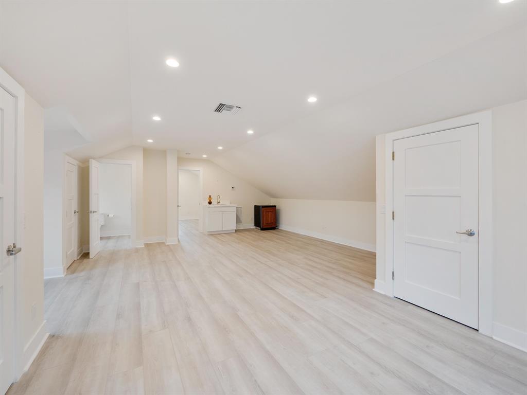 Island Country Estates - Residential