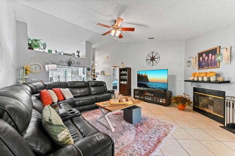 A home in Loxahatchee