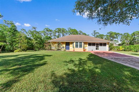 A home in Loxahatchee