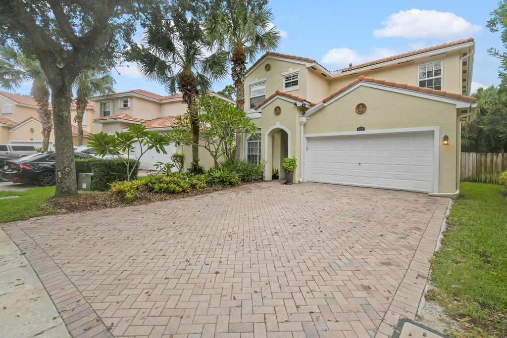 Photo of 4576 Thornwood Circle, Palm Beach Gardens, FL 33418 (MLS # R11037794)
