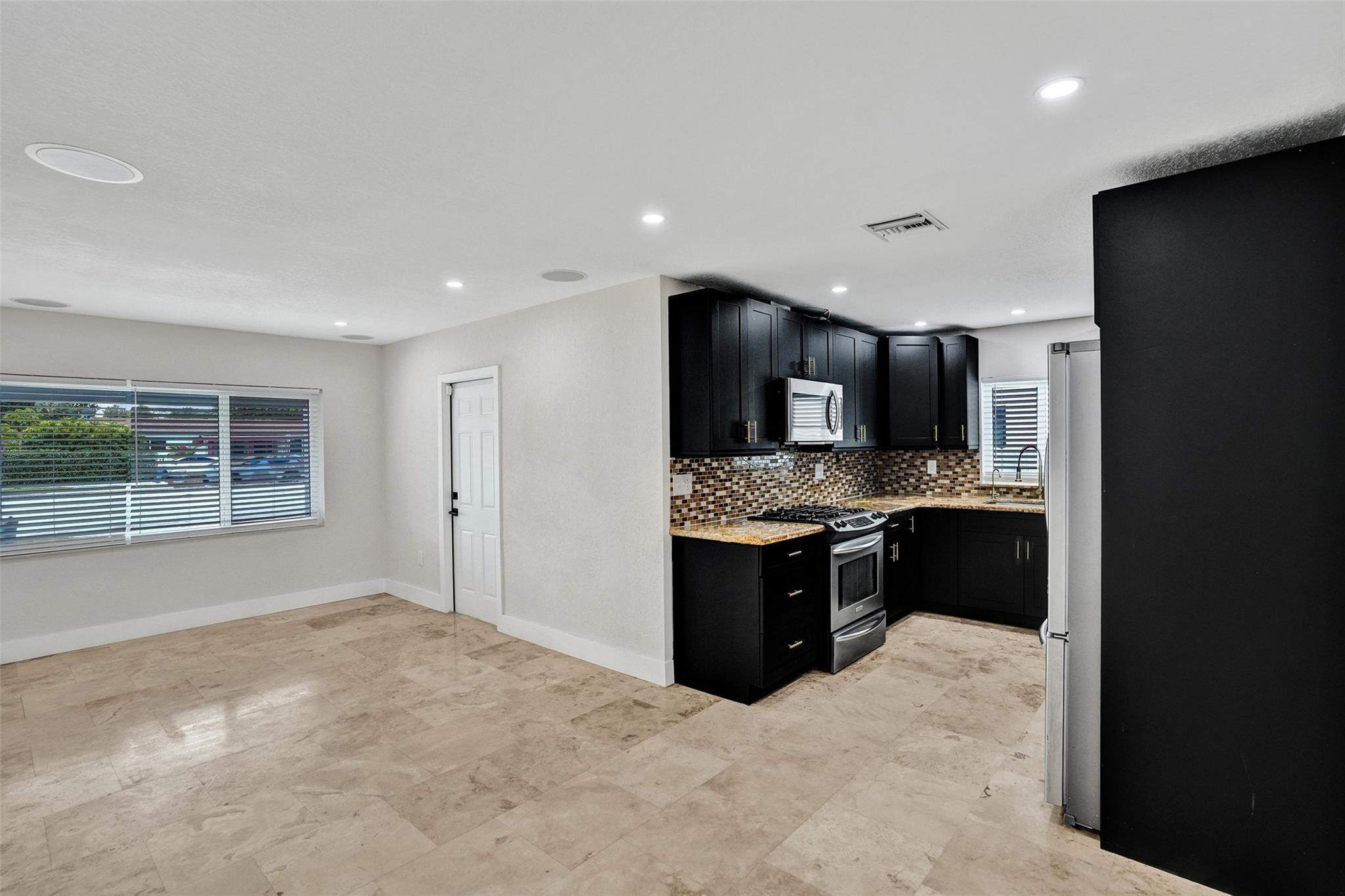 Miramar Sec 3 41-22 B - Residential