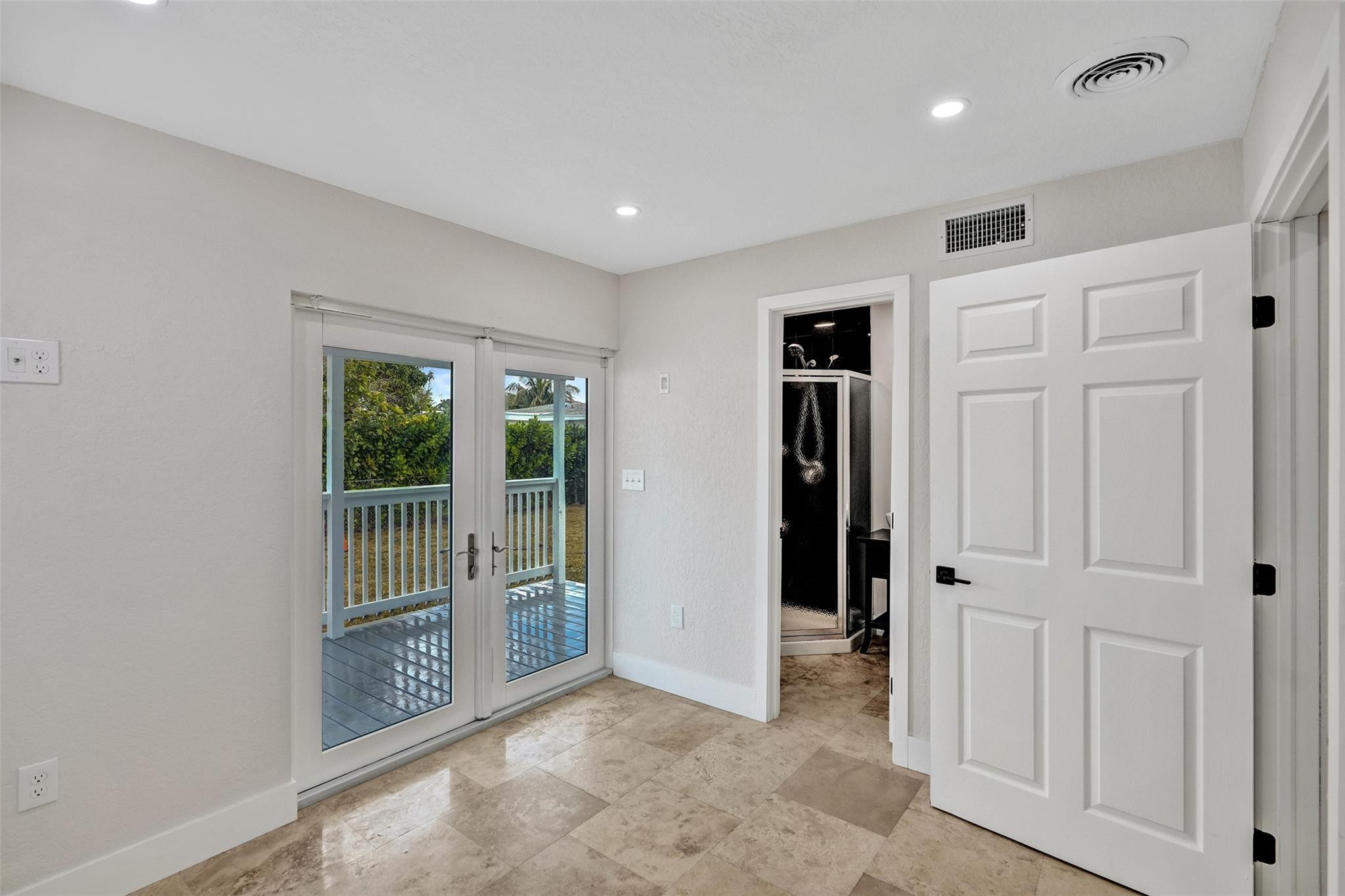 Miramar Sec 3 41-22 B - Residential