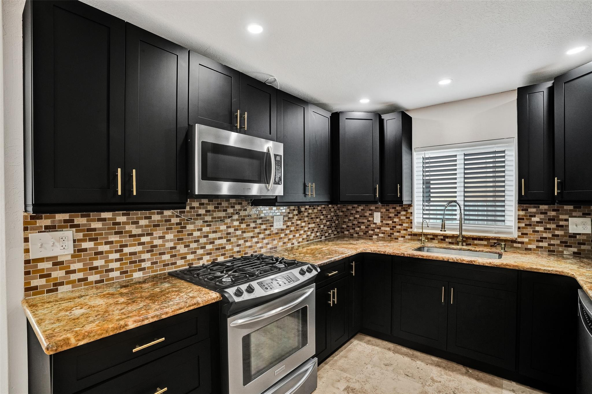 Miramar Sec 3 41-22 B - Residential