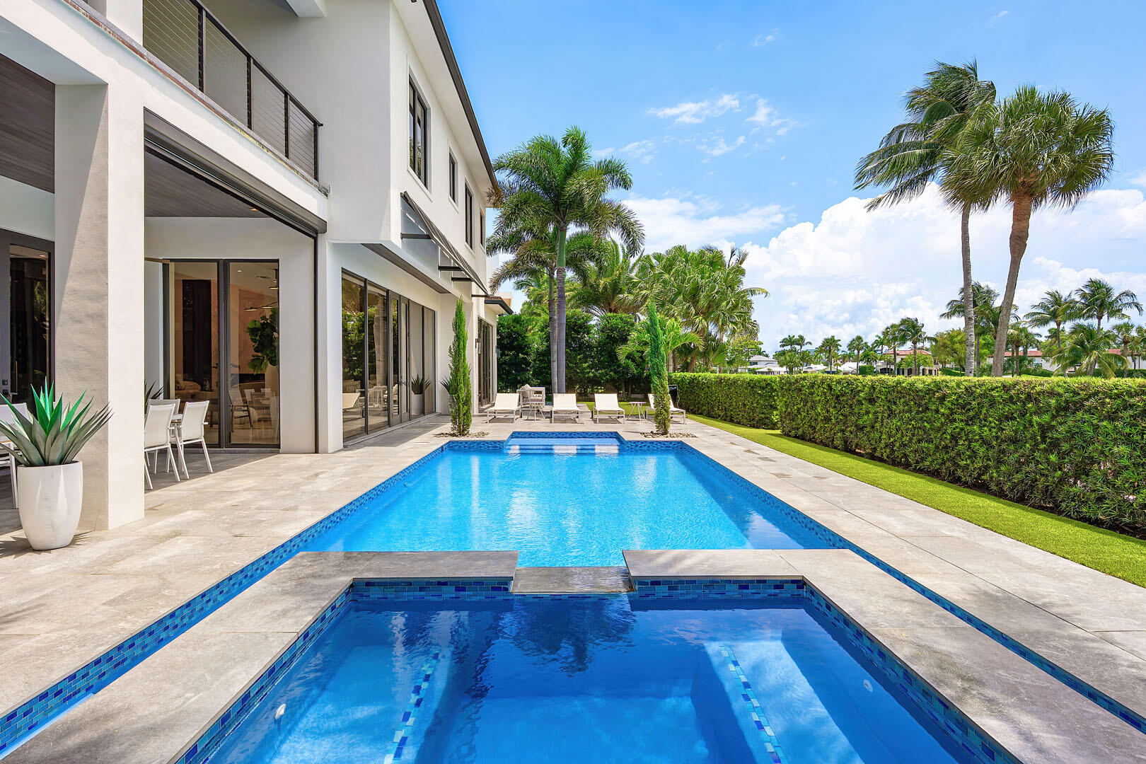 ROYAL PALM YACHT & COUNTRY CLUB - Residential