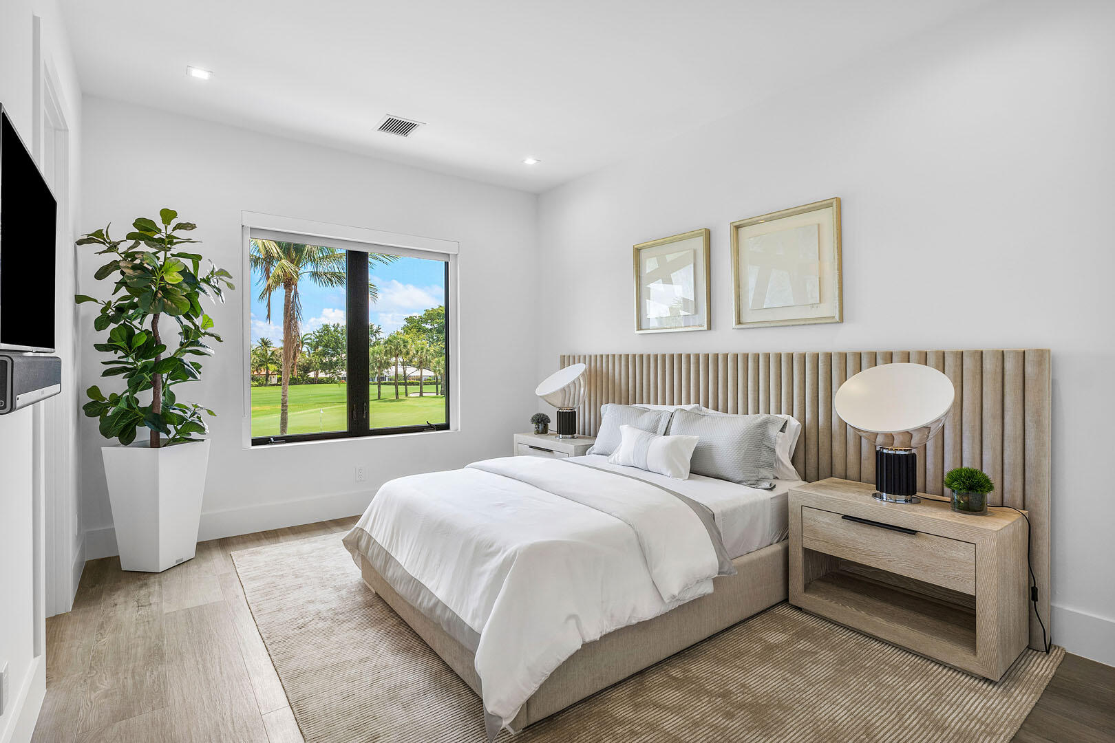 ROYAL PALM YACHT & COUNTRY CLUB - Residential