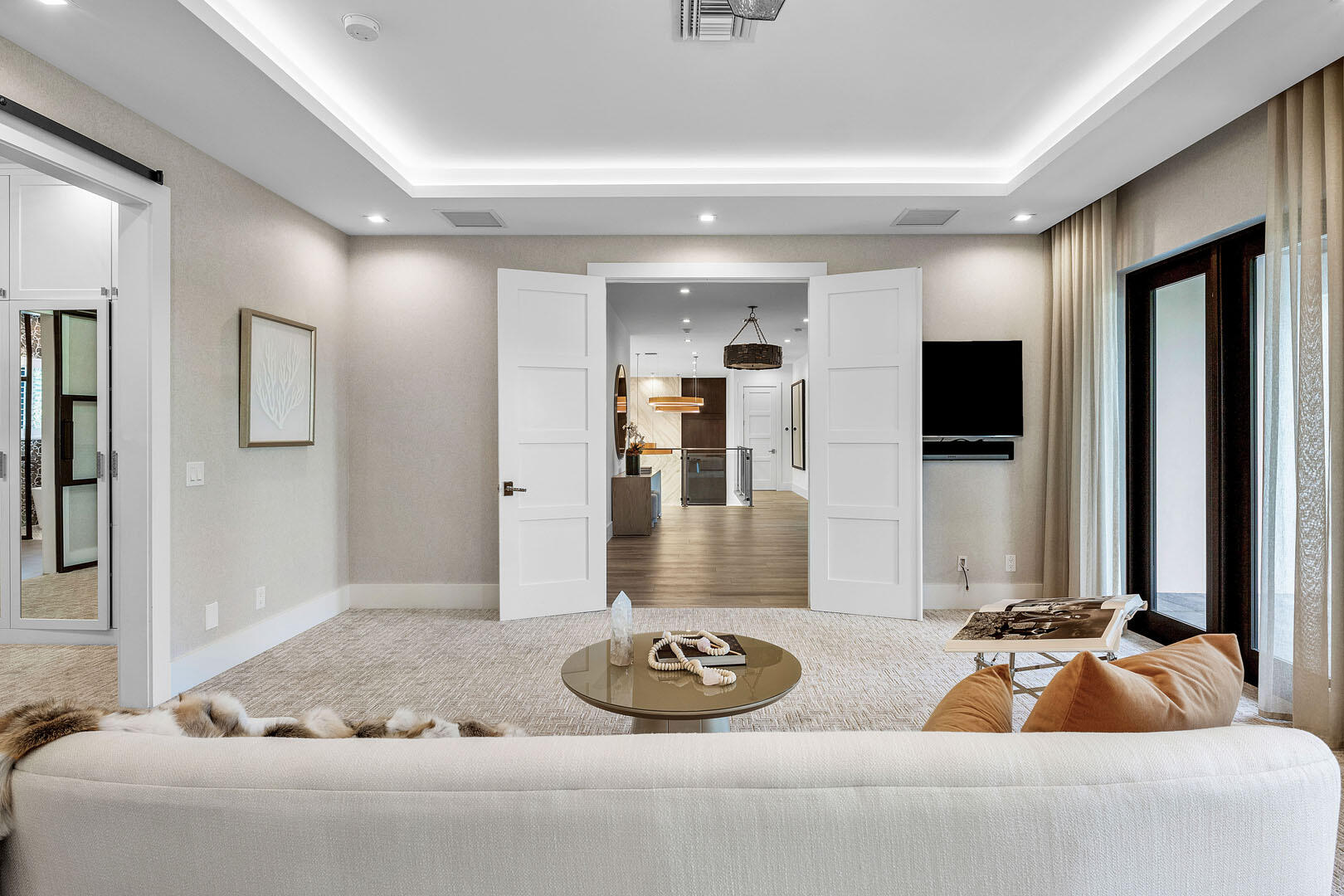 ROYAL PALM YACHT & COUNTRY CLUB - Residential