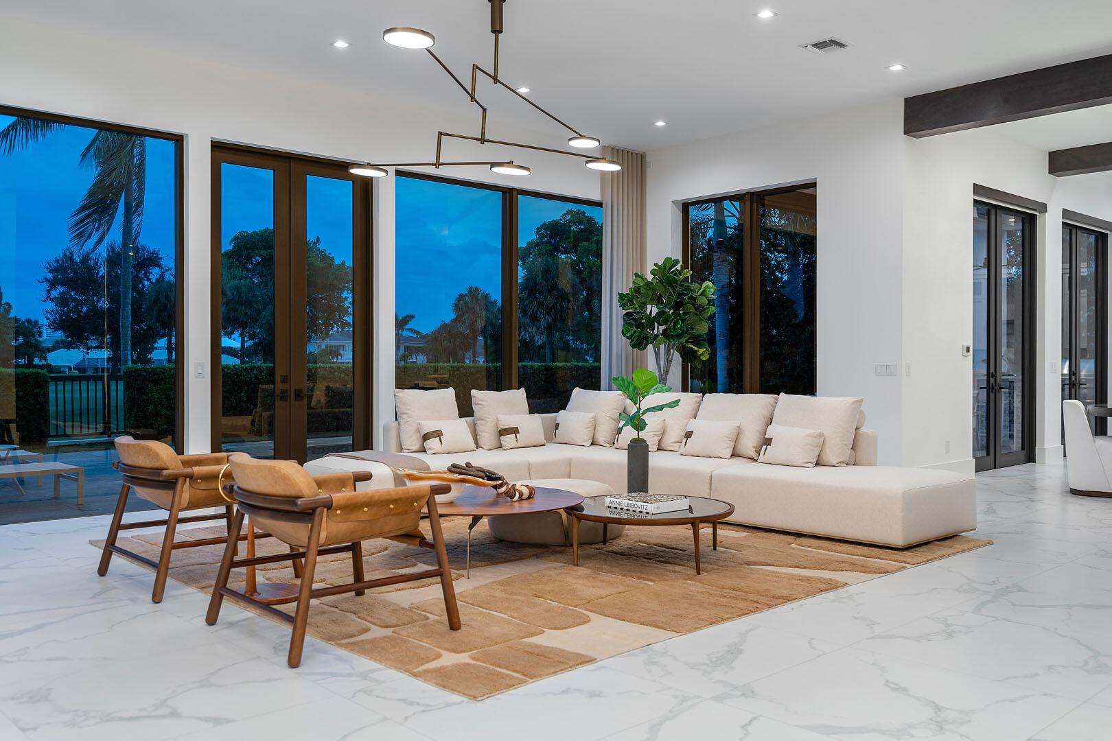 ROYAL PALM YACHT & COUNTR - Residential