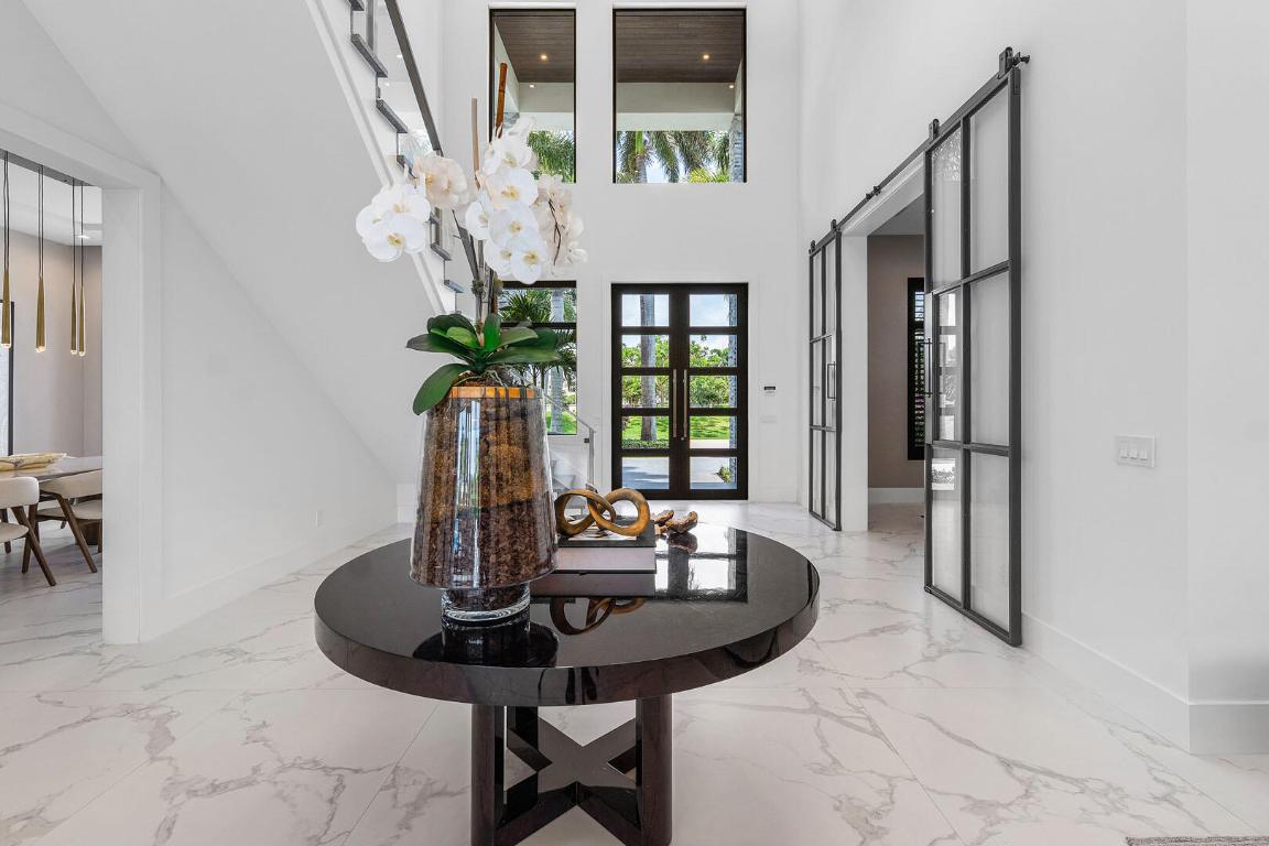 ROYAL PALM YACHT & COUNTRY CLUB - Residential