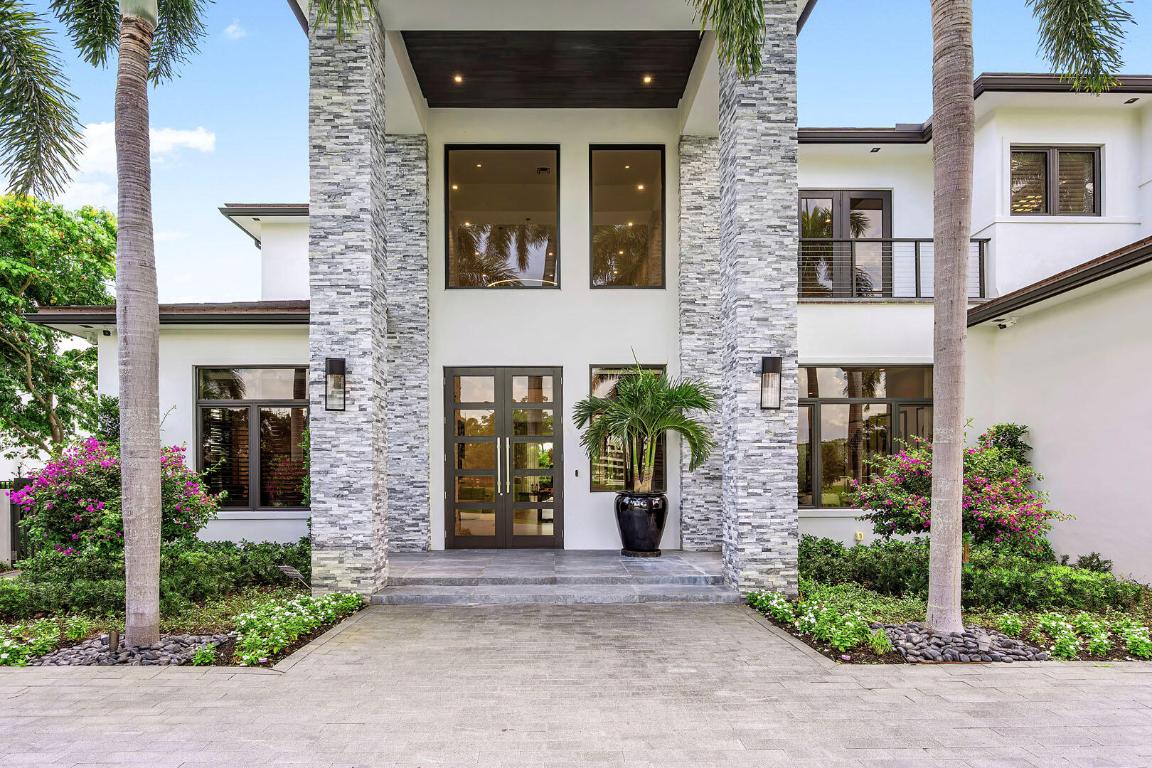 ROYAL PALM YACHT & COUNTRY CLUB - Residential