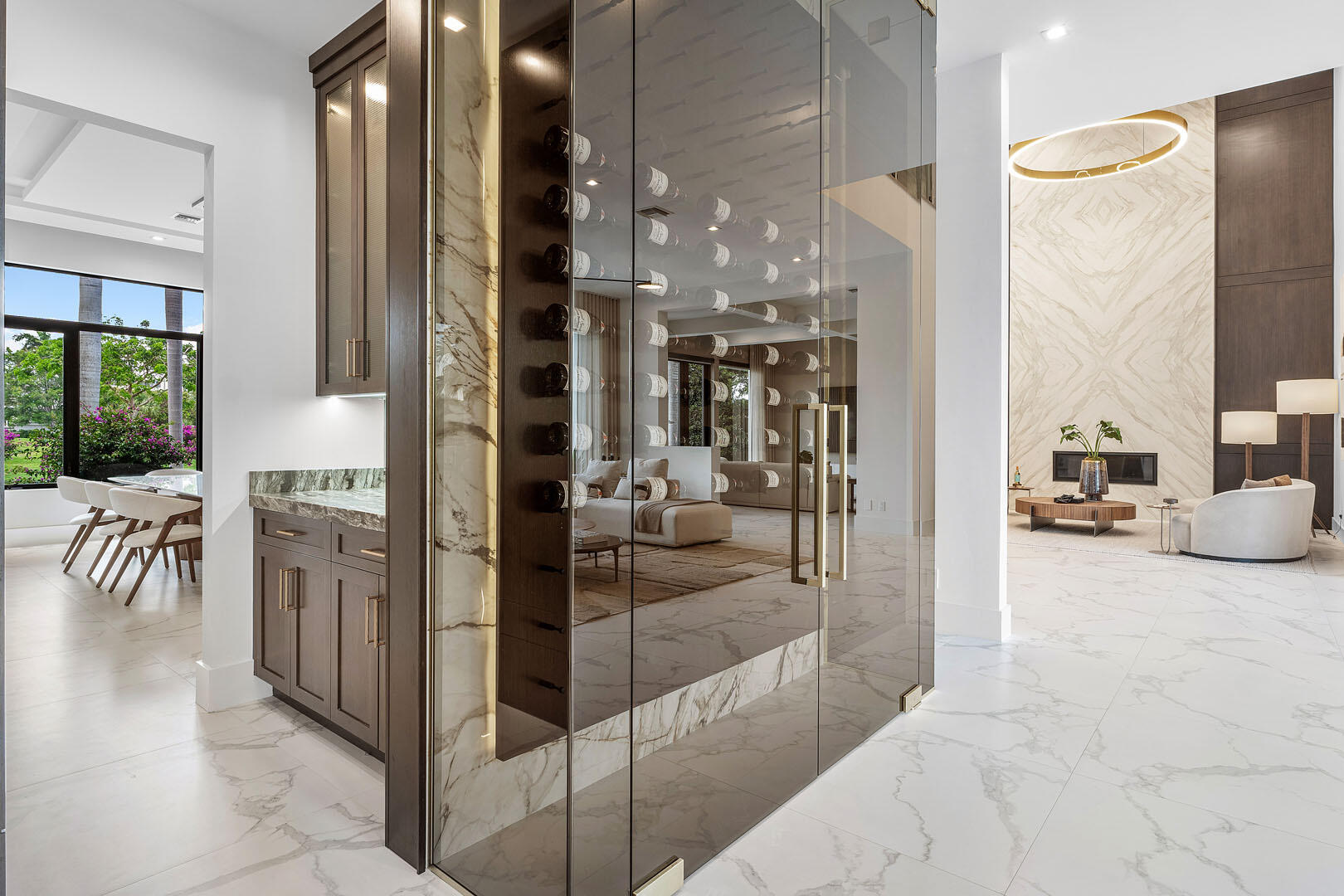 ROYAL PALM YACHT & COUNTRY CLUB - Residential