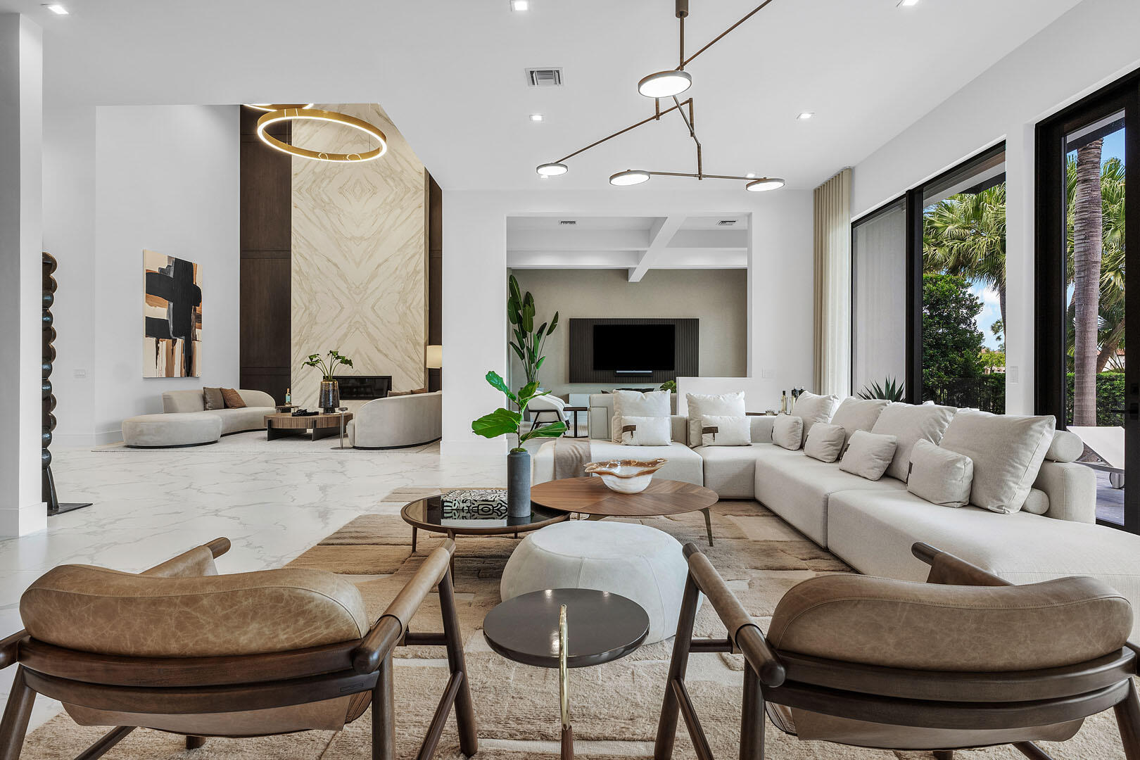 ROYAL PALM YACHT & COUNTRY CLUB - Residential