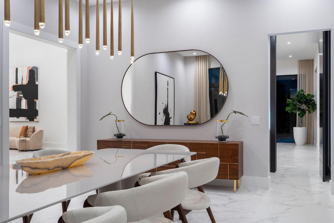 ROYAL PALM YACHT & COUNTRY CLUB - Residential