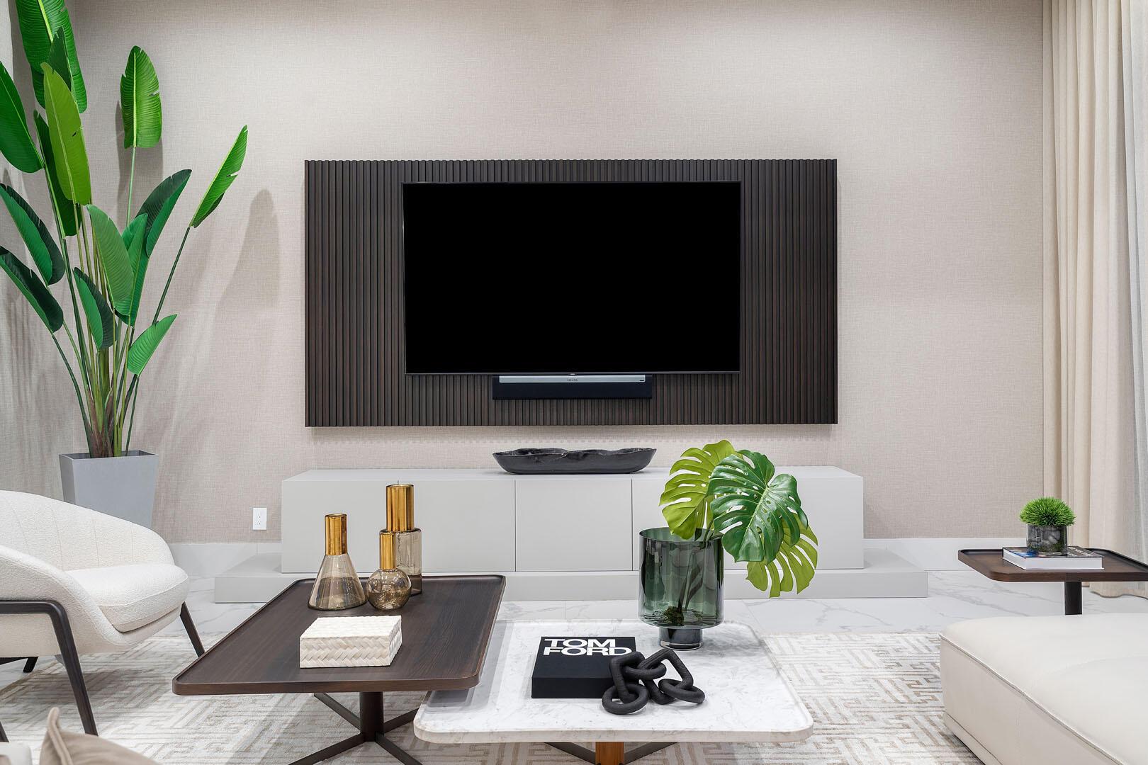 ROYAL PALM YACHT & COUNTR - Residential