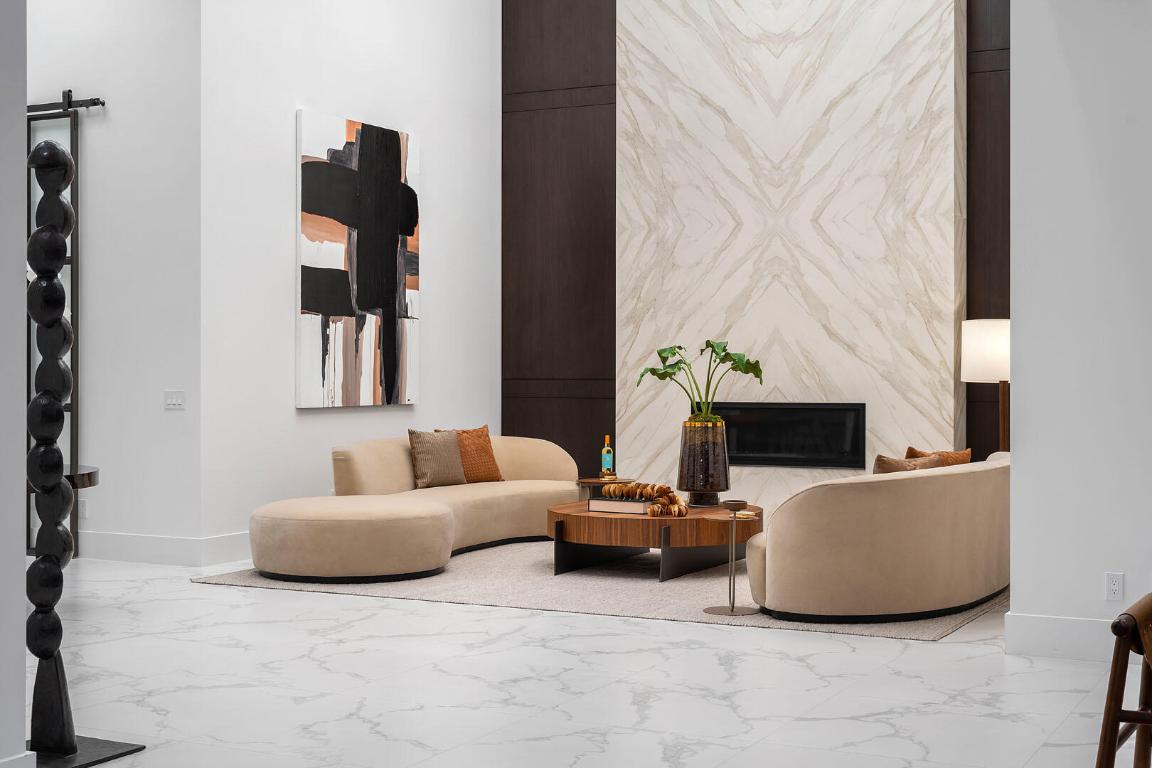 ROYAL PALM YACHT & COUNTRY CLUB - Residential