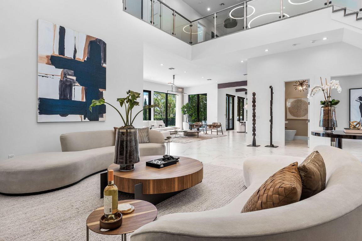 ROYAL PALM YACHT & COUNTRY CLUB - Residential