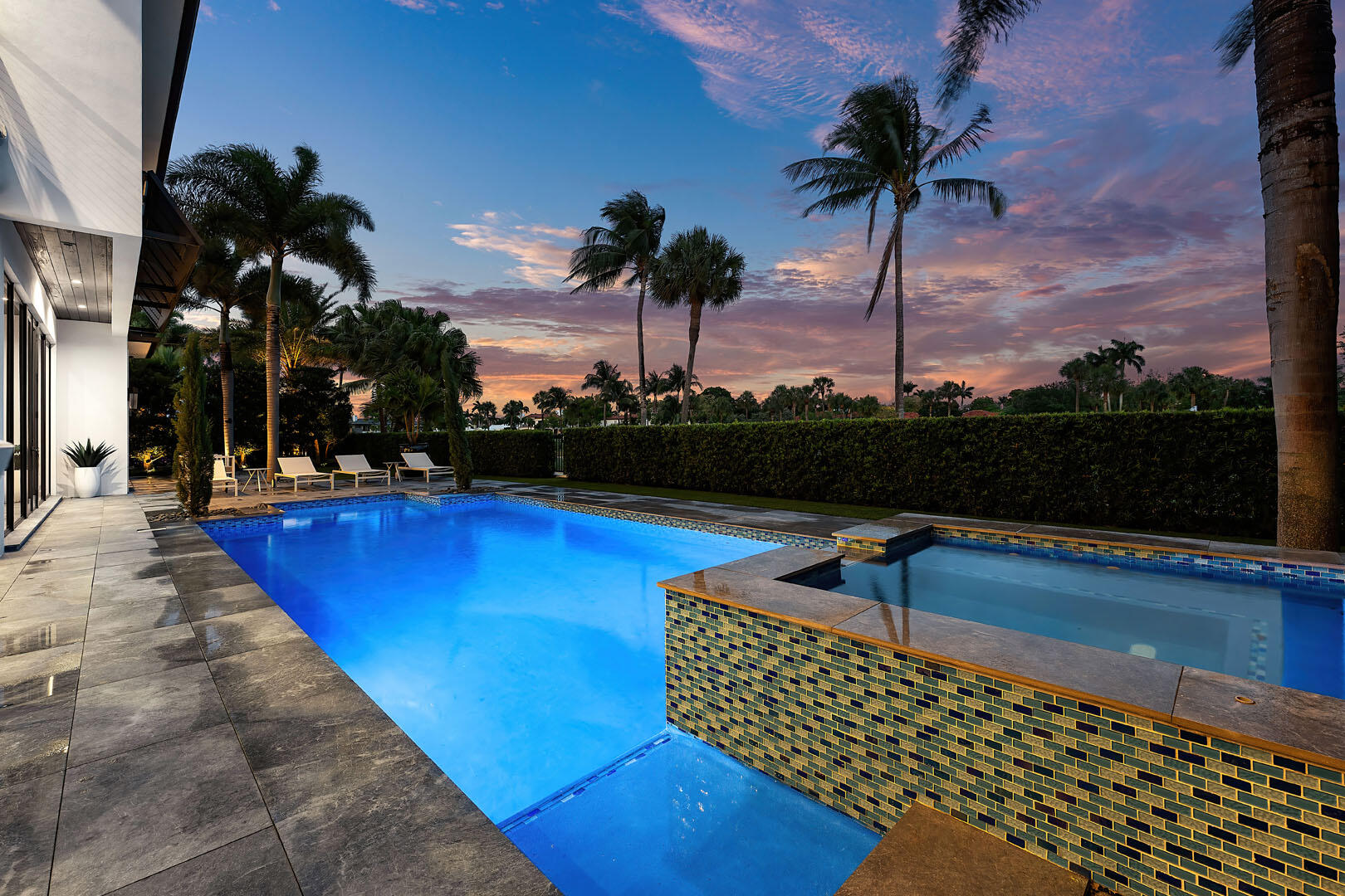 ROYAL PALM YACHT & COUNTRY CLUB - Residential