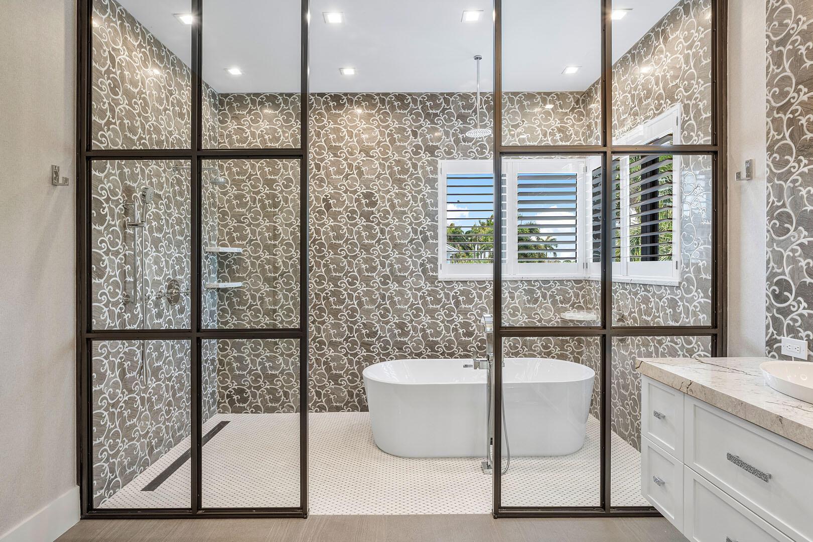 ROYAL PALM YACHT & COUNTR - Residential