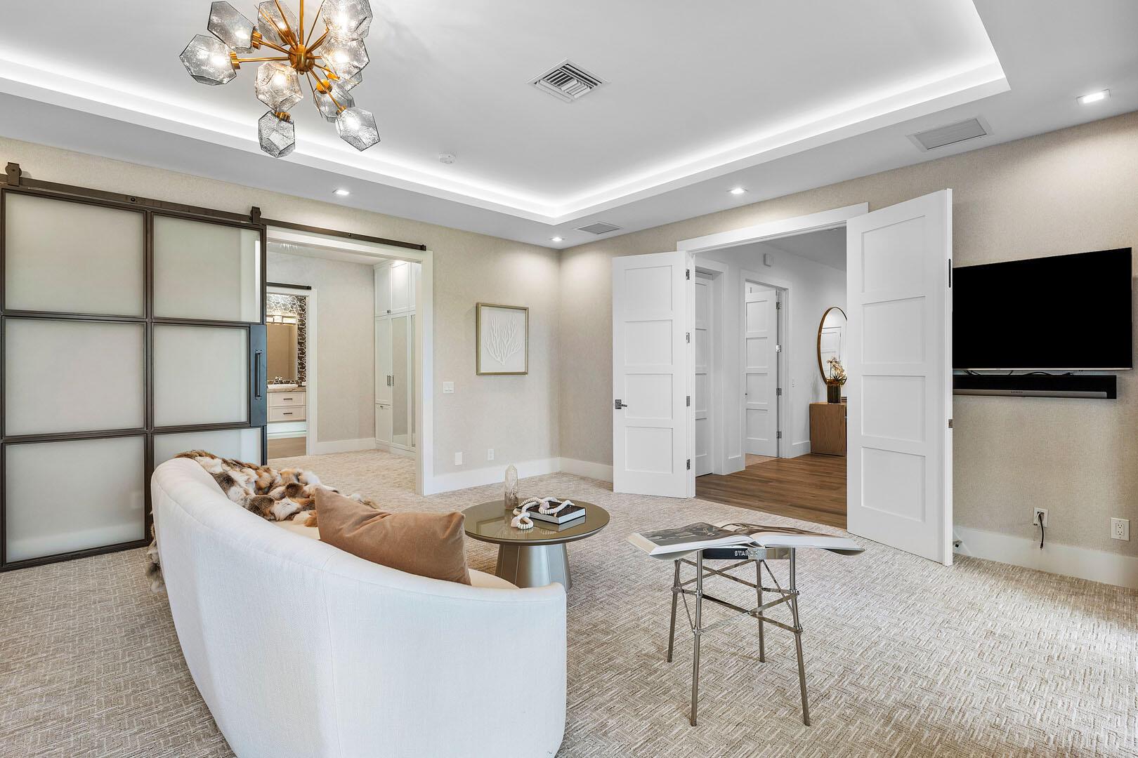 ROYAL PALM YACHT & COUNTR - Residential