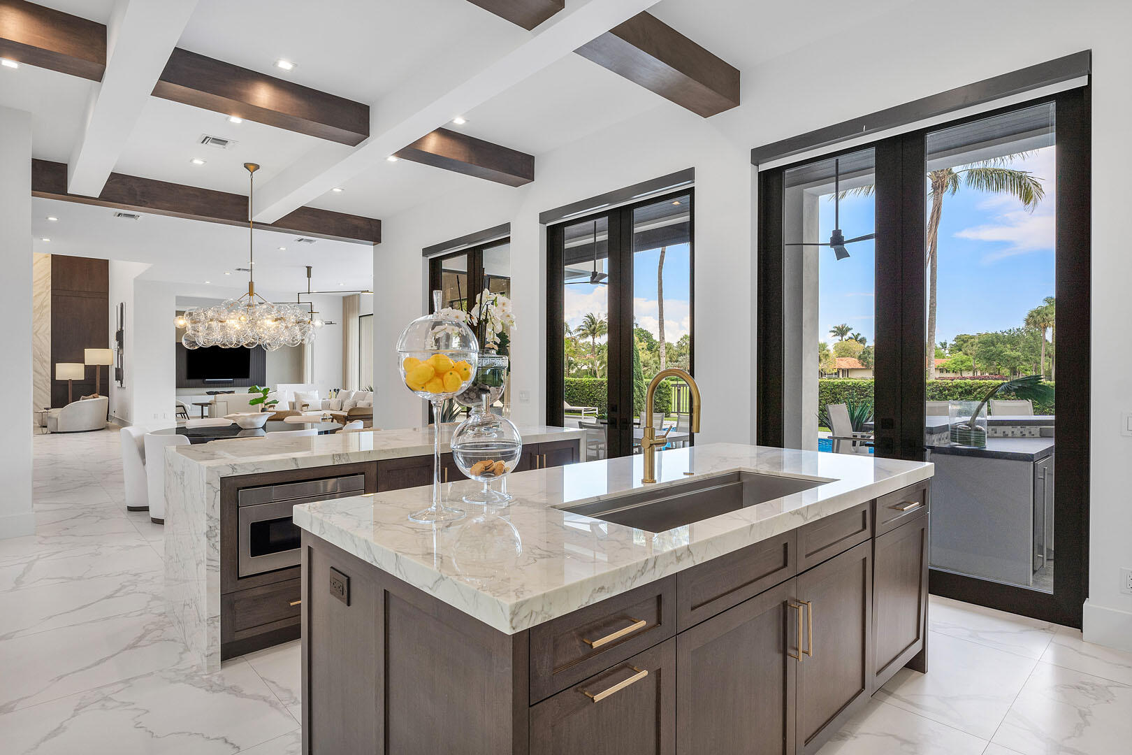 ROYAL PALM YACHT & COUNTRY CLUB - Residential