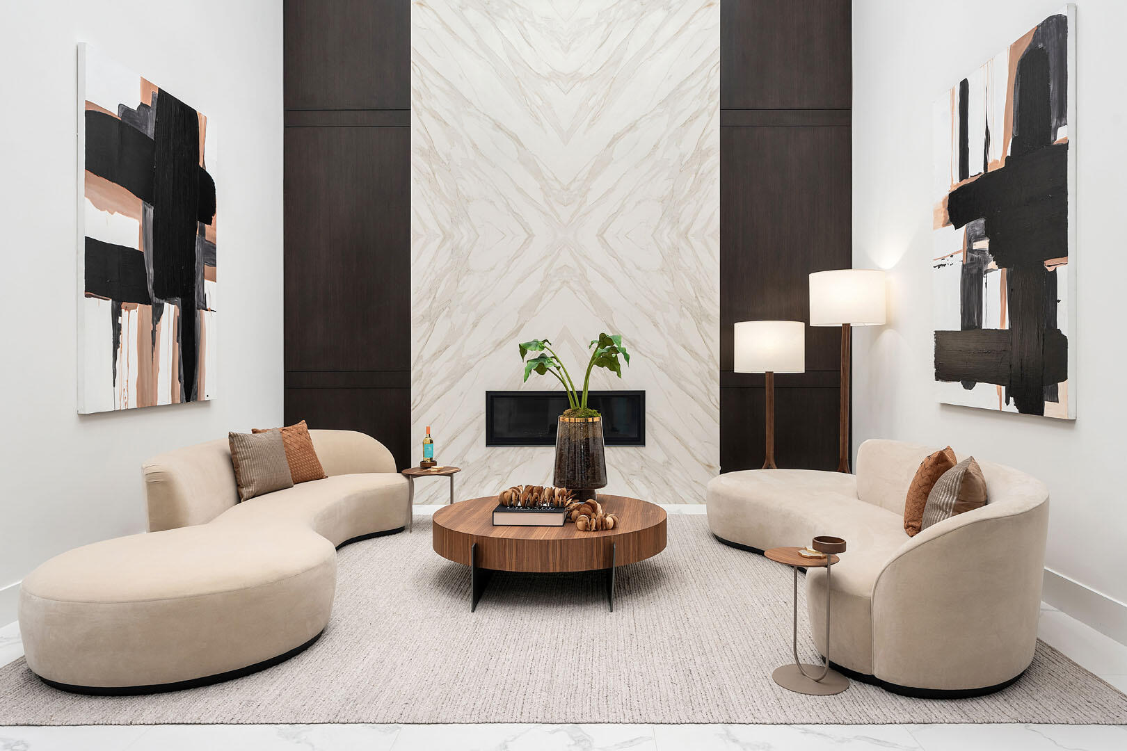 ROYAL PALM YACHT & COUNTRY CLUB - Residential