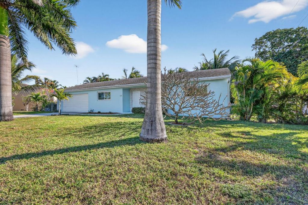 Photo of 1616 N A Street, Lake Worth Beach, FL 33460 (MLS # R11156366)