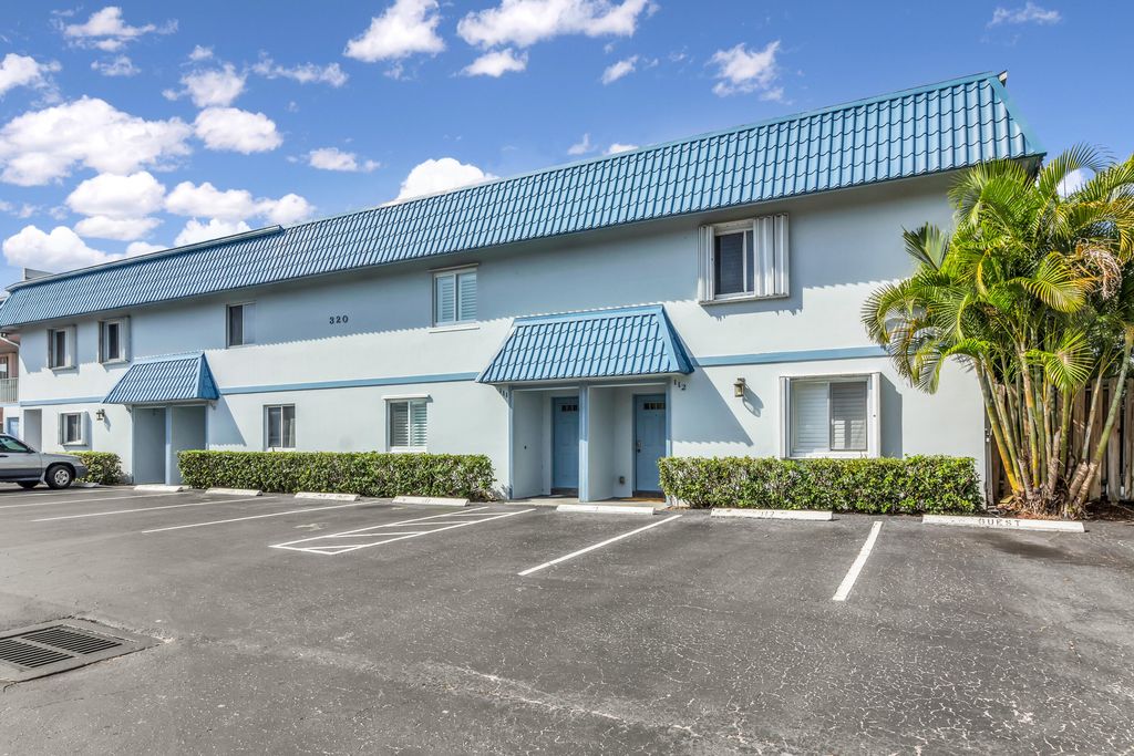 Photo of 320 Southwind Court Ct #111, North Palm Beach, FL 33408 (MLS # R10779397)