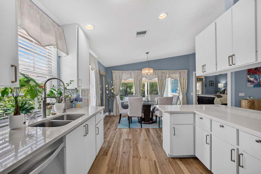 Photo of 4089 Old Oak Drive, Palm Beach Gardens, FL 33410 (MLS # B26054677)