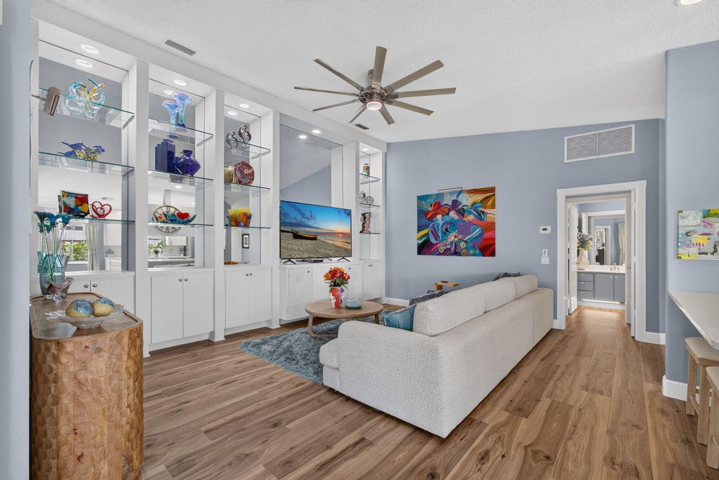 Photo of 4089 Old Oak Drive, Palm Beach Gardens, FL 33410 (MLS # B26054677)