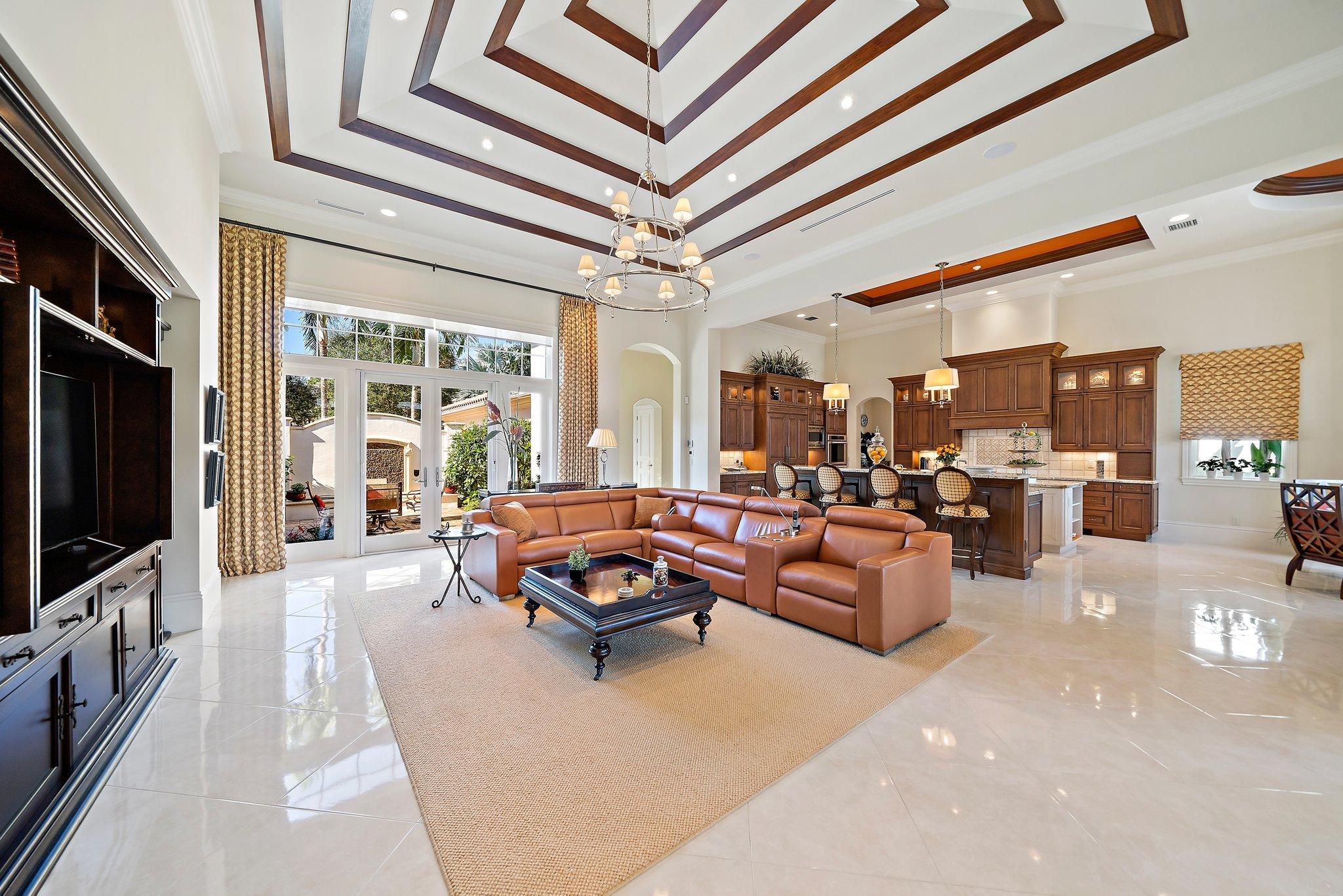 OLD PALM 3 - Residential