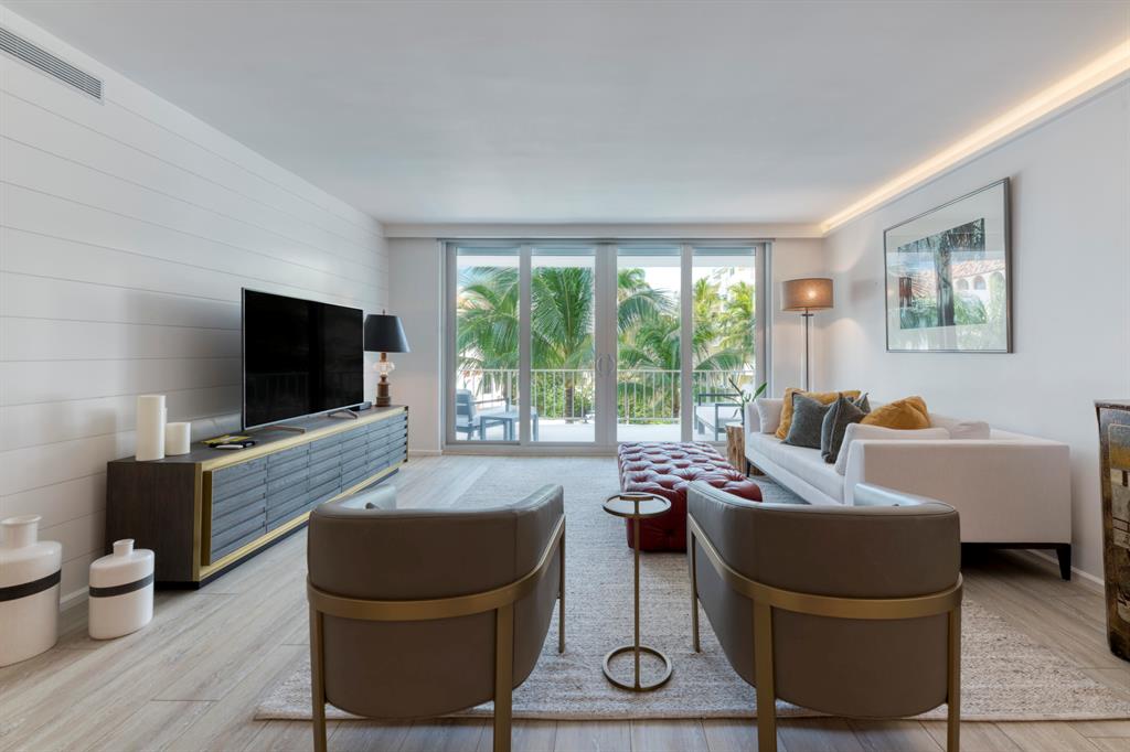 WINTHROP HOUSE CONDO - Residential