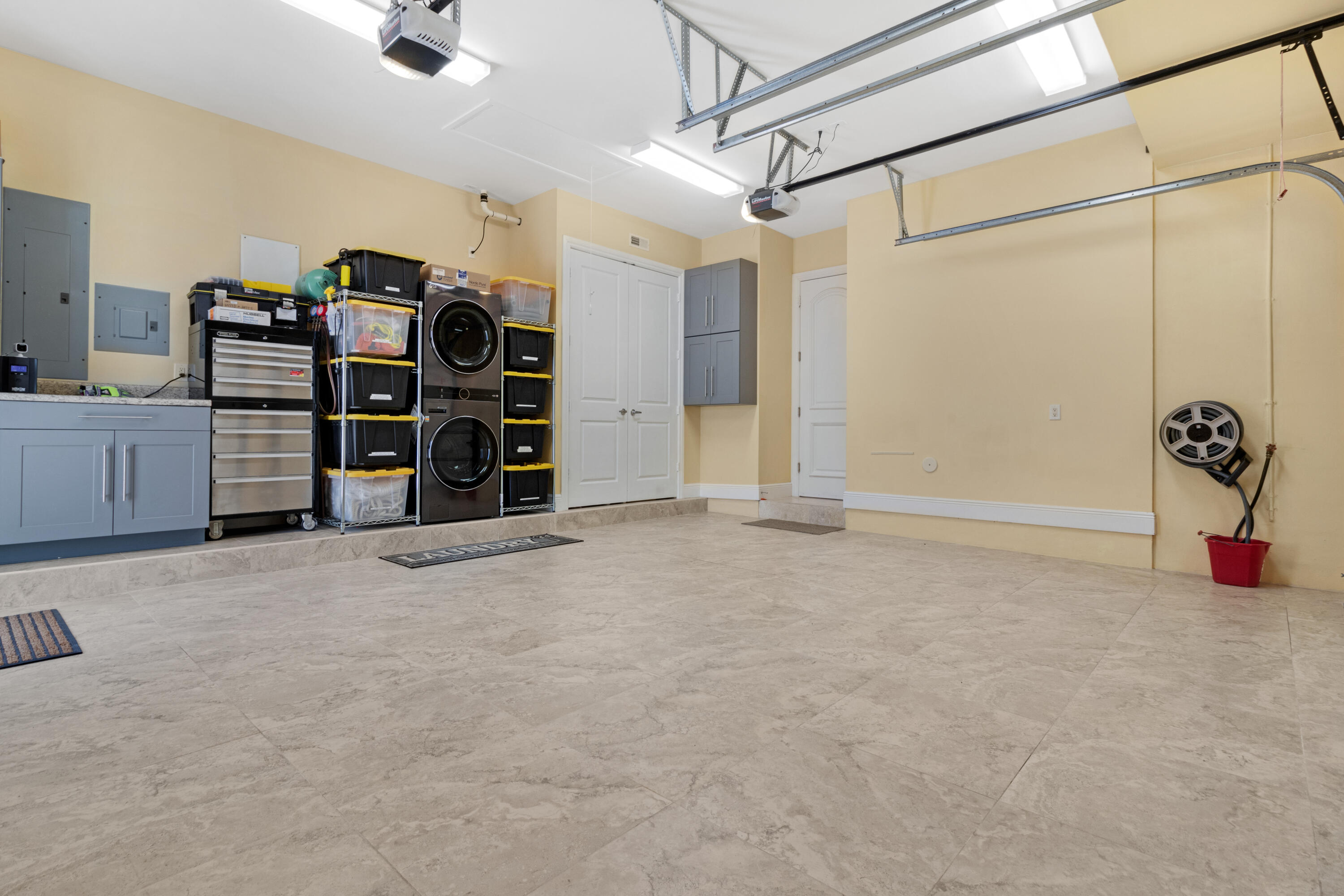 SNUG HARBOR SEC ONE - Residential