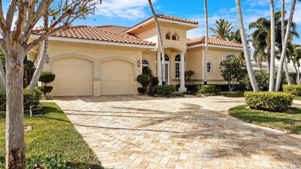 Photo of 371 SE 15 Avenue, Pompano Beach, FL 33060 (MLS # R11164954)