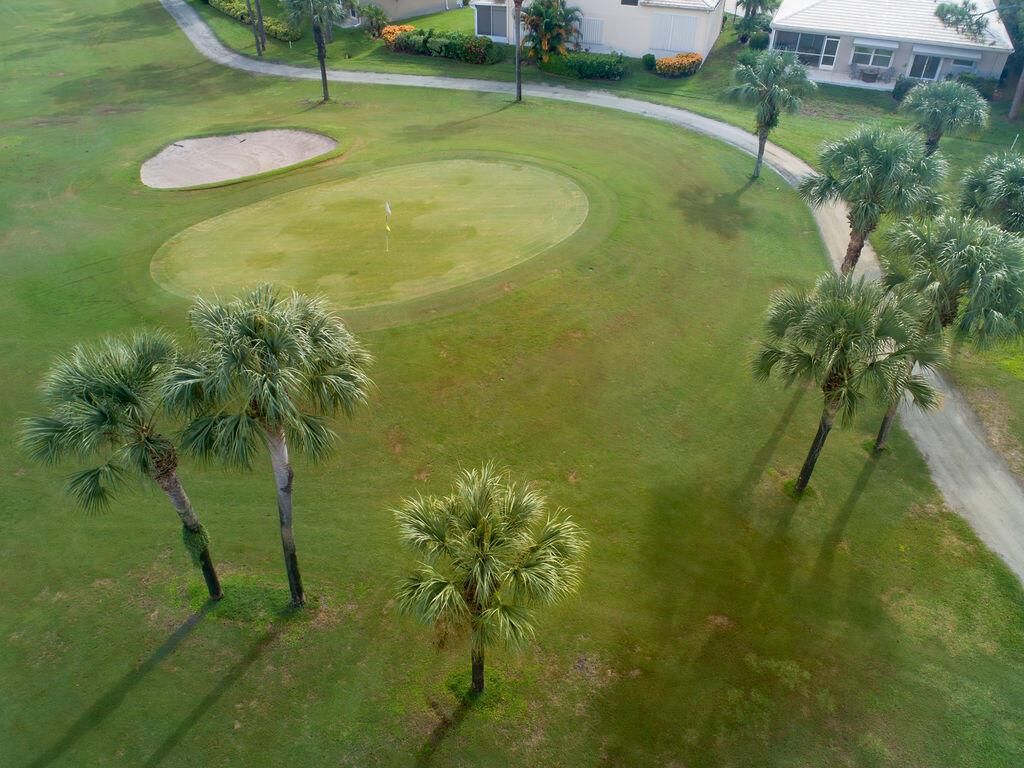 Photo of 18157 SE Fairview Circle, Jupiter, FL 33469 (MLS # R11124989)