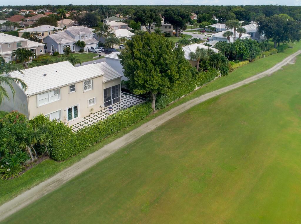 Photo of 18157 SE Fairview Circle, Jupiter, FL 33469 (MLS # R11124989)