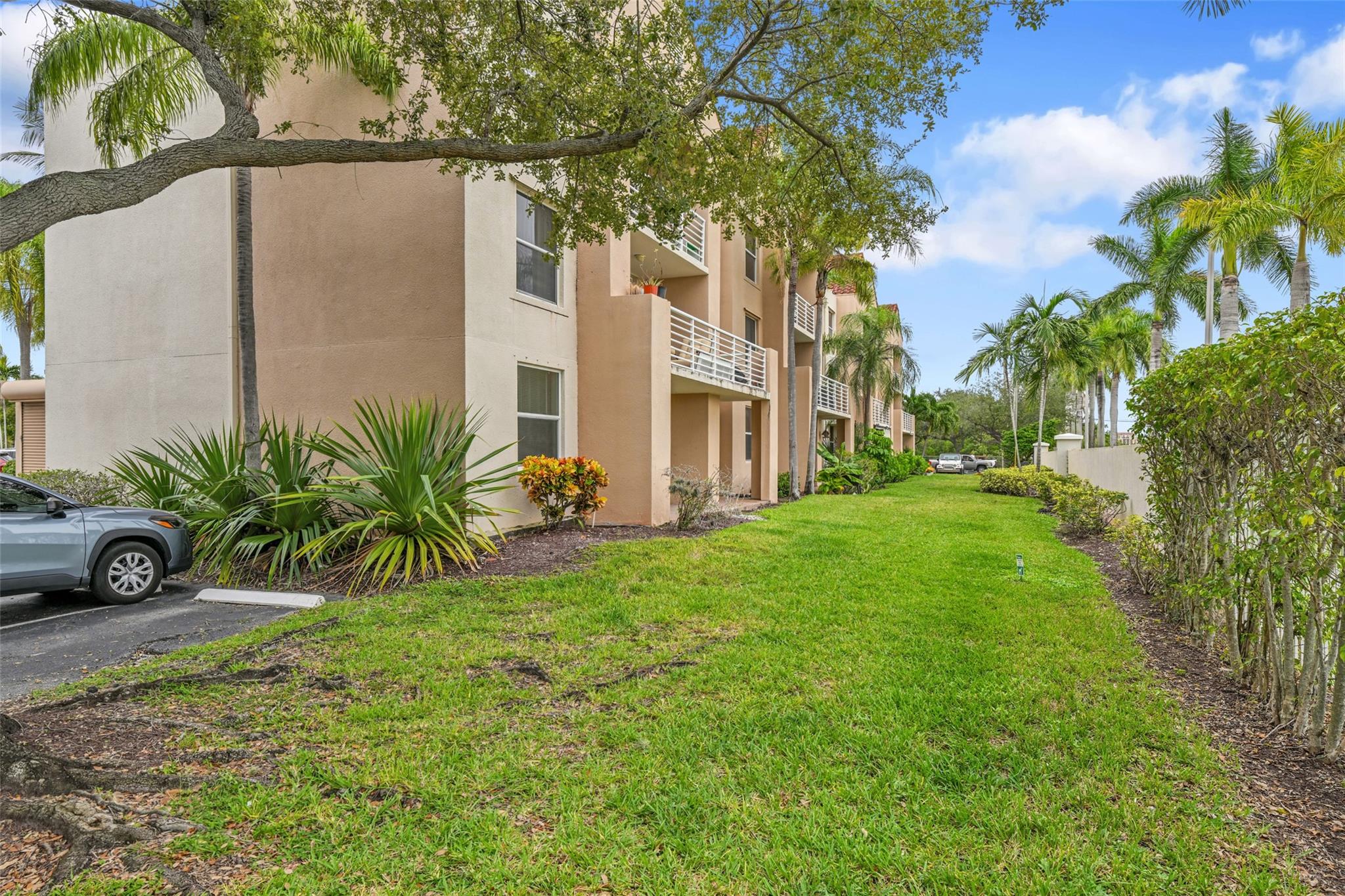 Sheridan Ocean Club - Residential