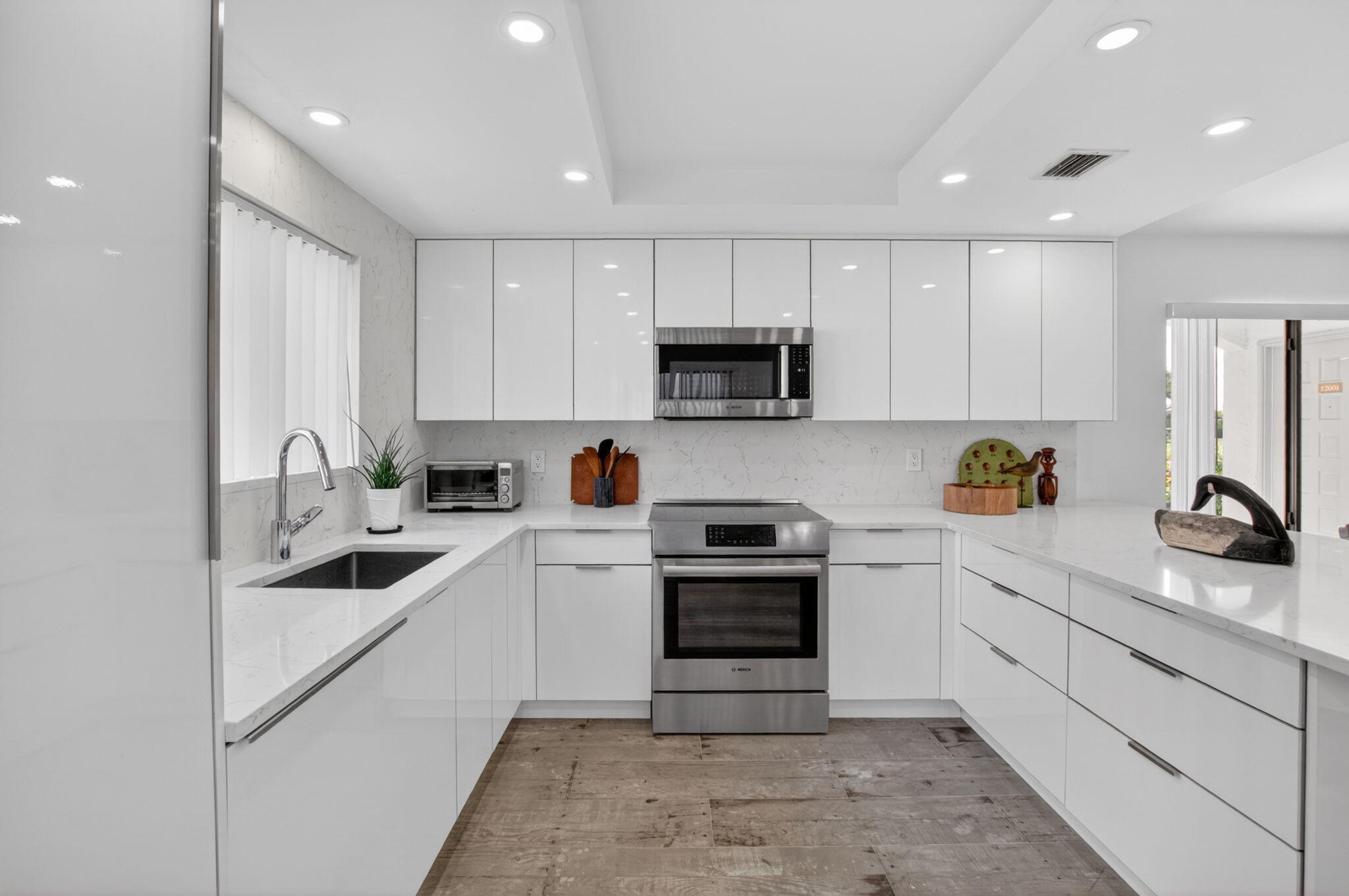 GLENEAGLES CONDO V - Residential