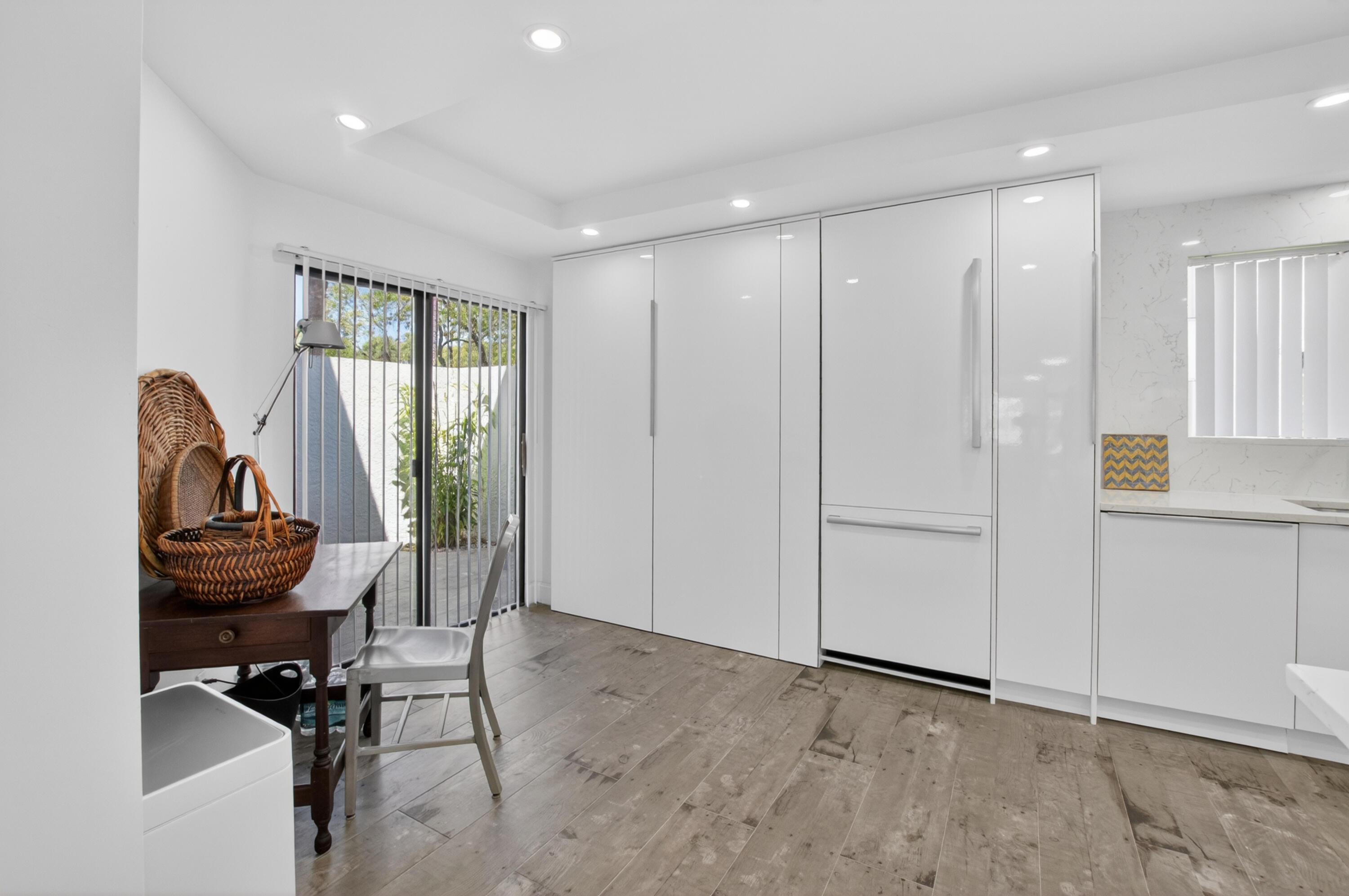 GLENEAGLES CONDO V - Residential