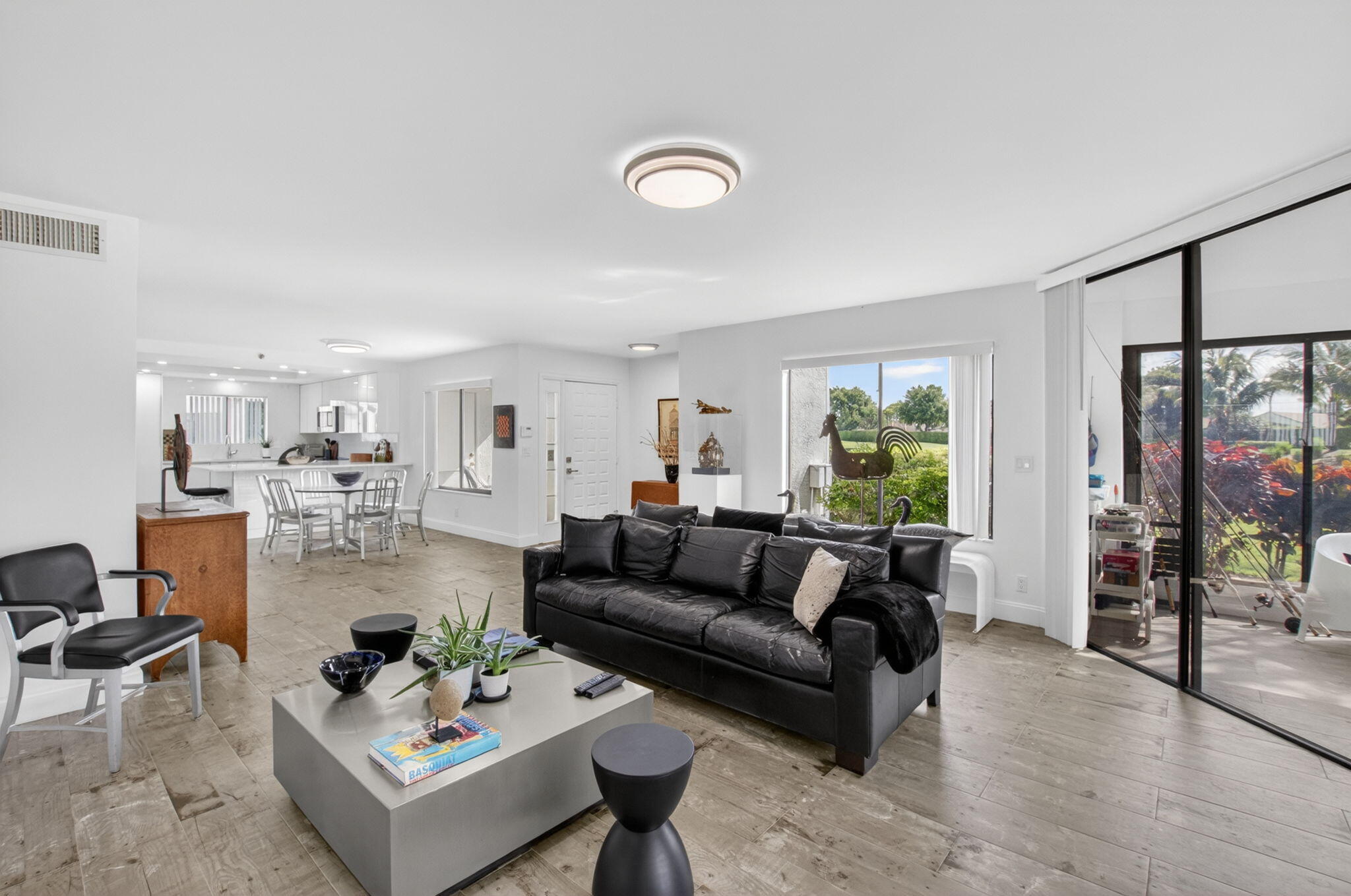 GLENEAGLES CONDO V - Residential