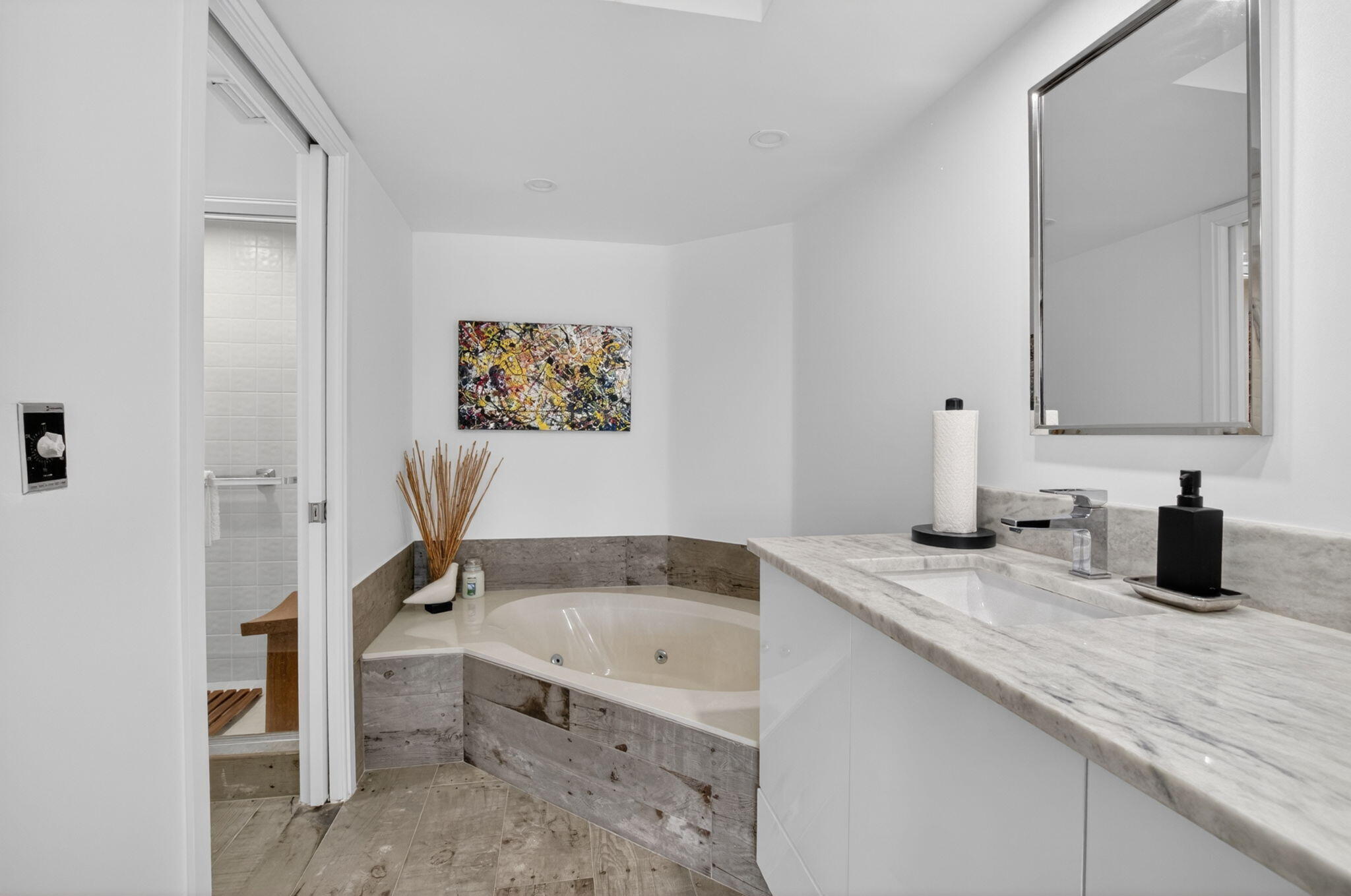 GLENEAGLES CONDO V - Residential