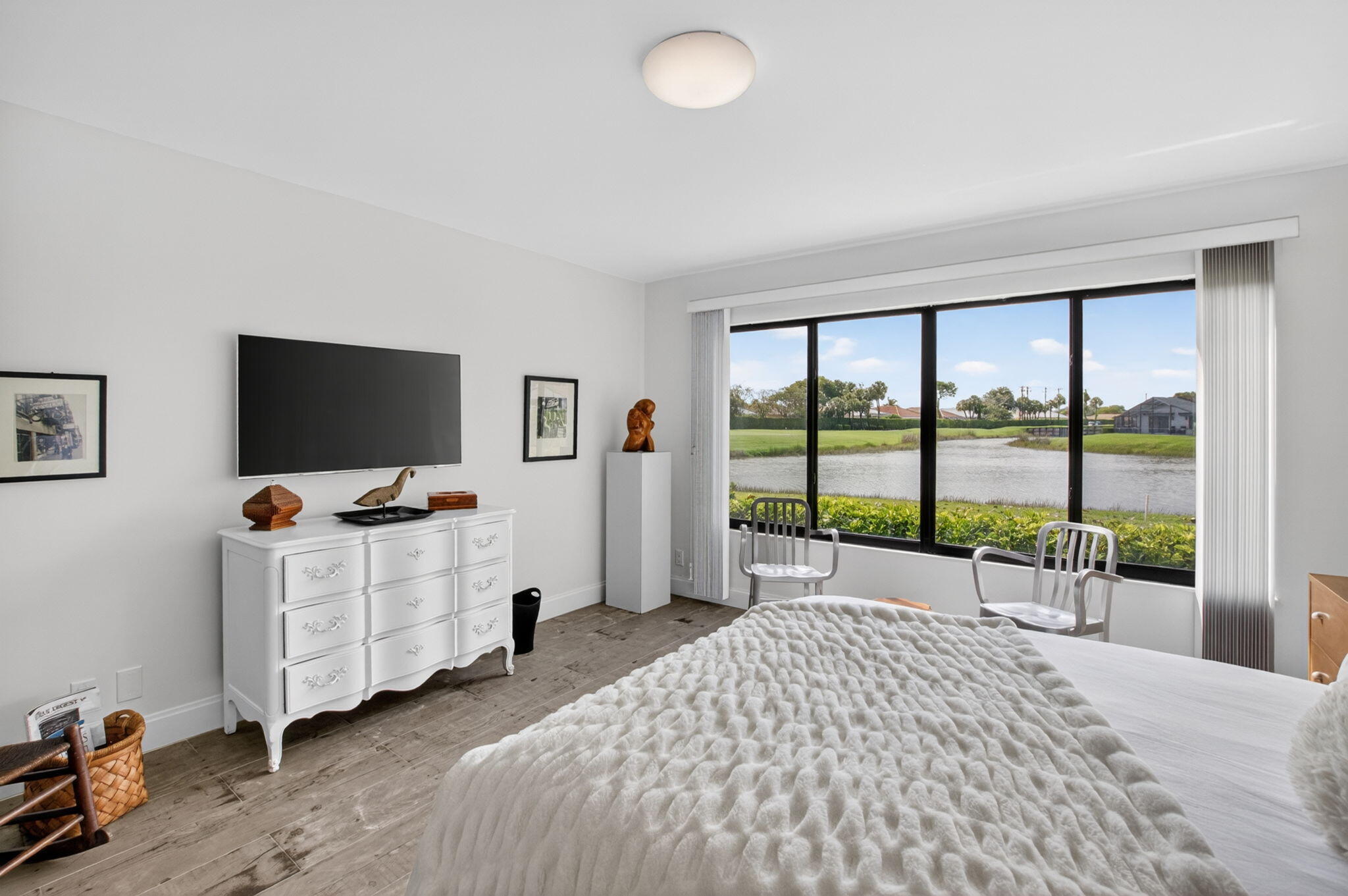GLENEAGLES CONDO V - Residential