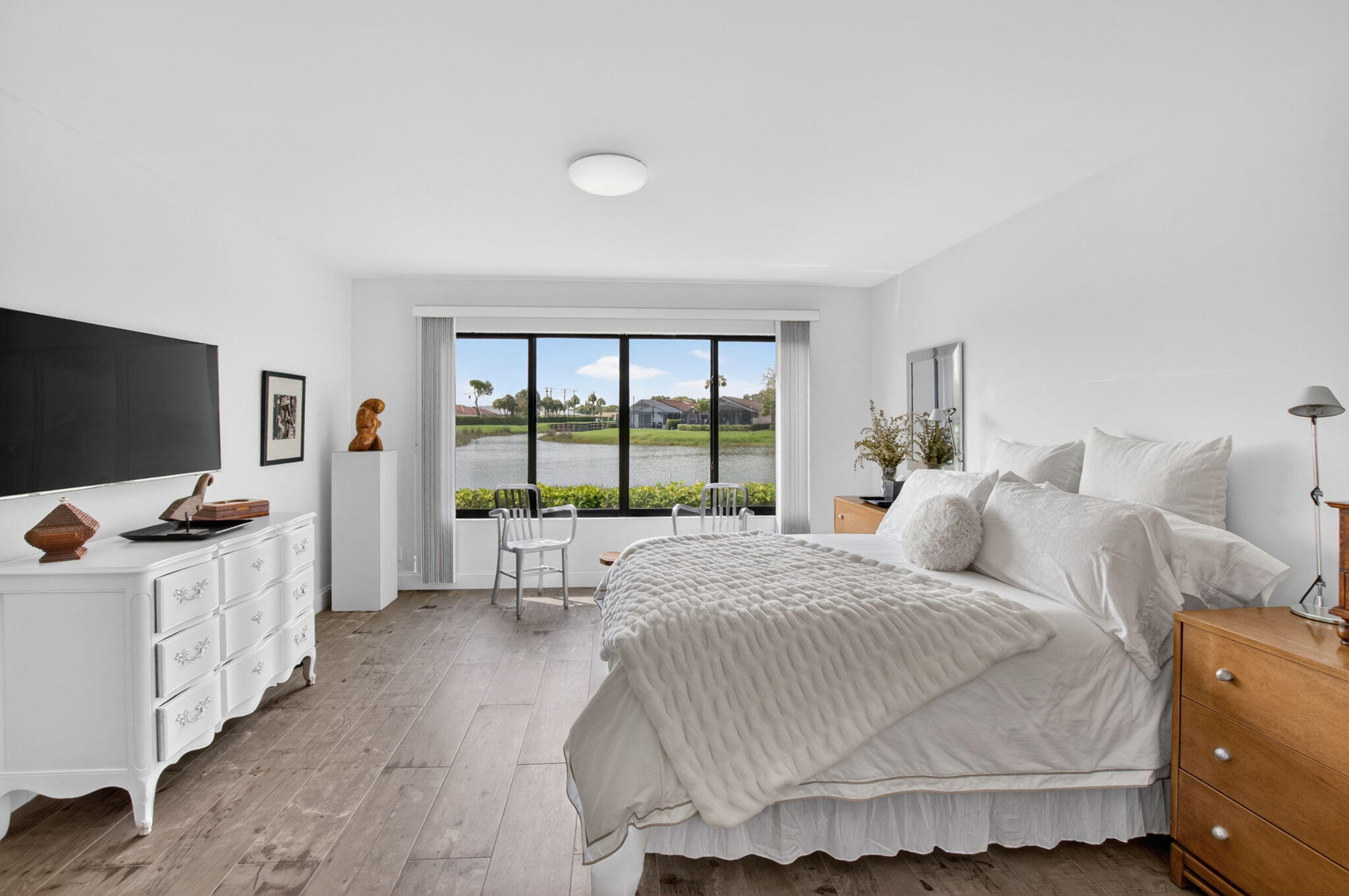 GLENEAGLES CONDO V - Residential