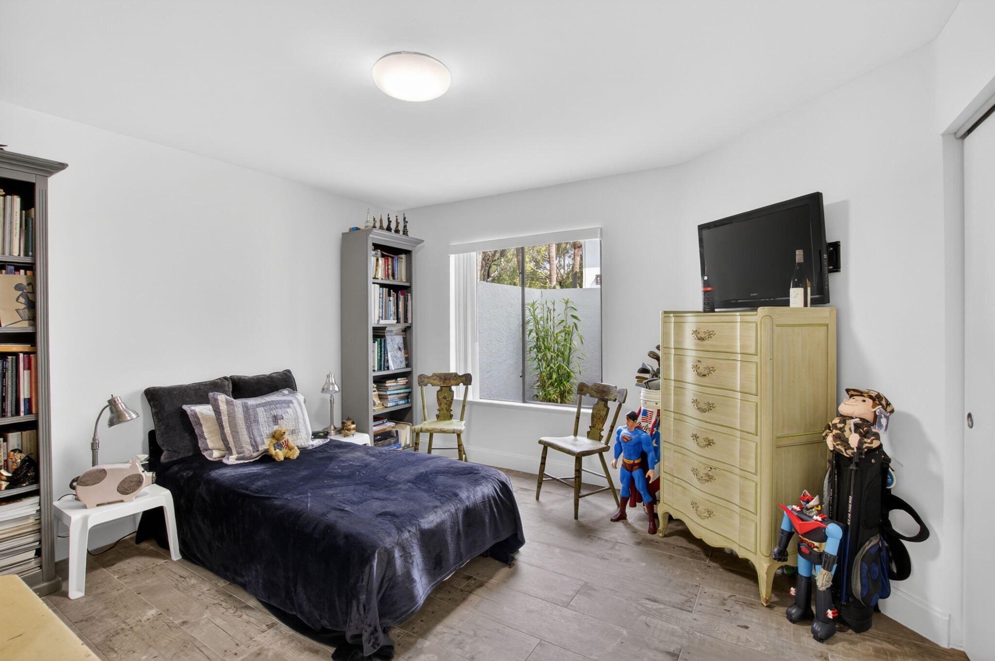 GLENEAGLES CONDO V - Residential