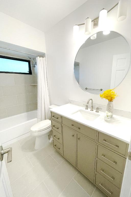 SHADY LAKES - Residential