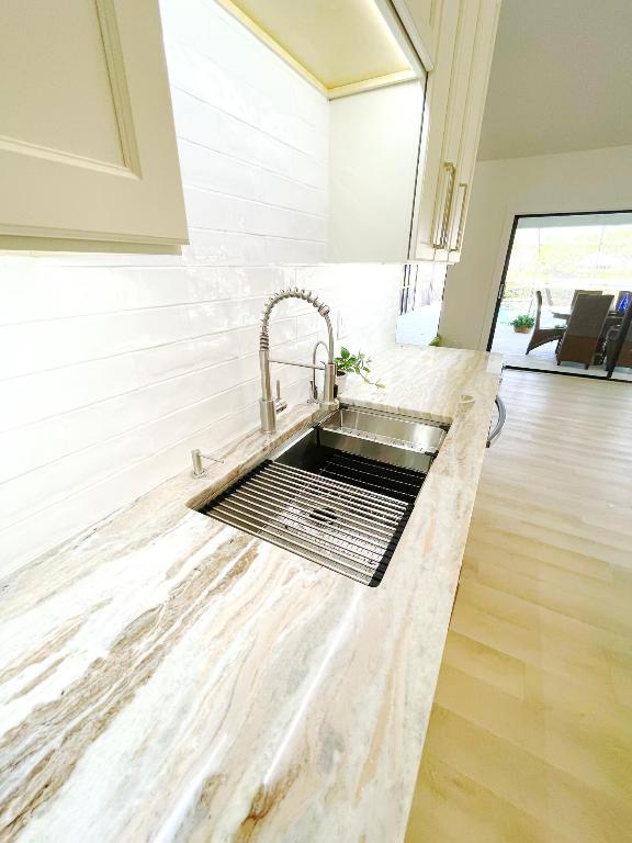 SHADY LAKES - Residential