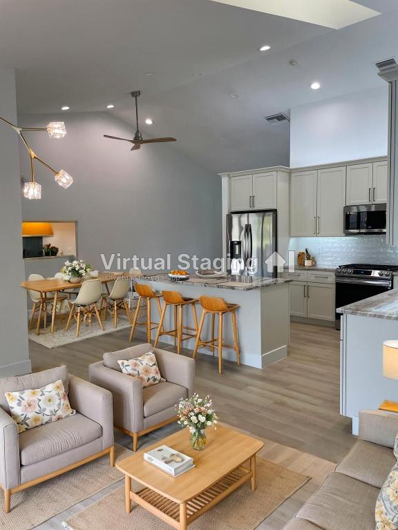 SHADY LAKES - Residential