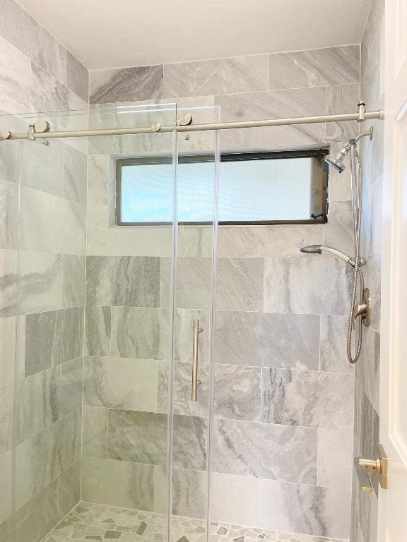 SHADY LAKES - Residential