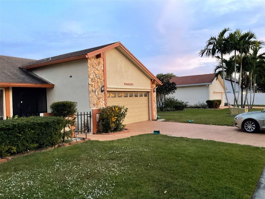 A well-maintained single-family home boasting $40k worth of solar panels, a roof that's only 10 years old, and a water heater upgraded in 2022. The A/C was replaced in 2018. Conveniently located near supermarkets, the Sawgrass Expressway, and shopping centers.
