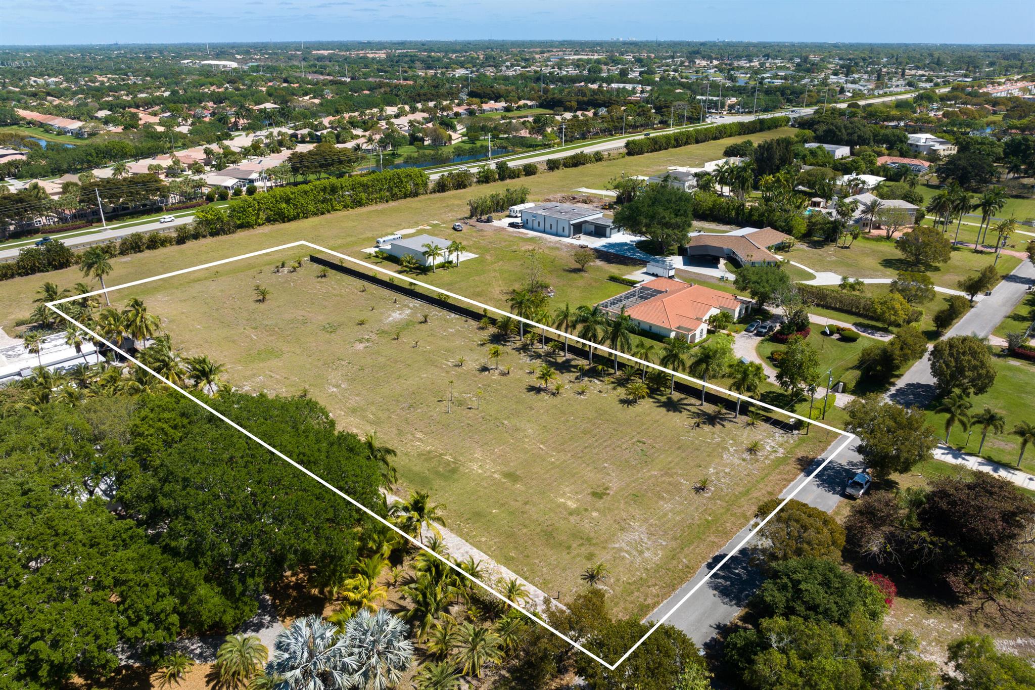 Fly in/Fly out 2.25 Acres with Plans for State of the Art 4,030 Liv Sq/ft ICF home strategically located East of Turnpike in Delray Beach. Anitquers Aerodome has 2 Airstrips for Resident Use. 4000 Ft grass & 6000 Ft gunite run ways with plans to pave, is equestrian friendly, Gated and 15 mins from the Delray Strip and Beaches.