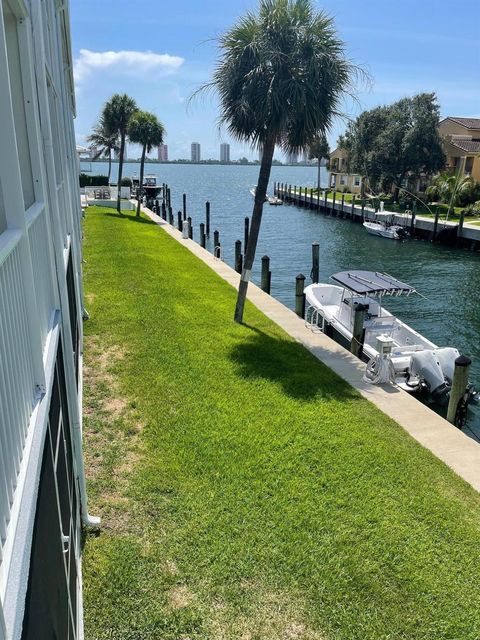 120 Lehane Terrace 206 North Palm Beach FL 33408
